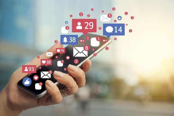 SOSYAL MEDYA FARELER GİBİ DAVRANMAMIZI SAĞLIYOR