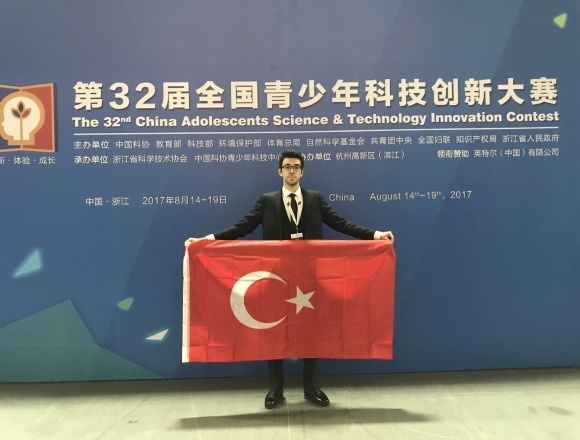 Türk öğrenci Mert Akyürekli Çin’de Dünya Birincisi oldu